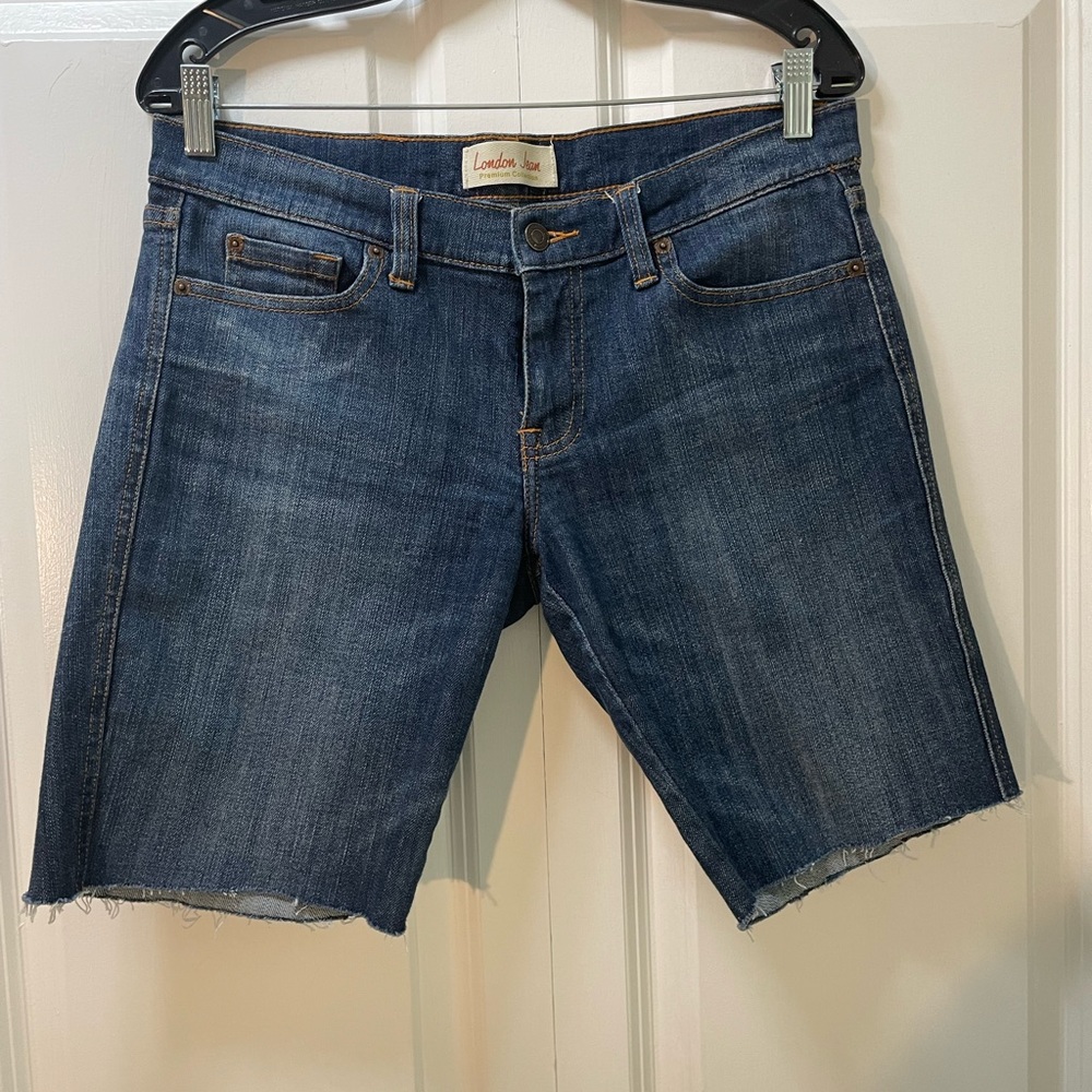 London Jean Brand, Size 8 Jean Shorts ‘04 Collection Medium Blue